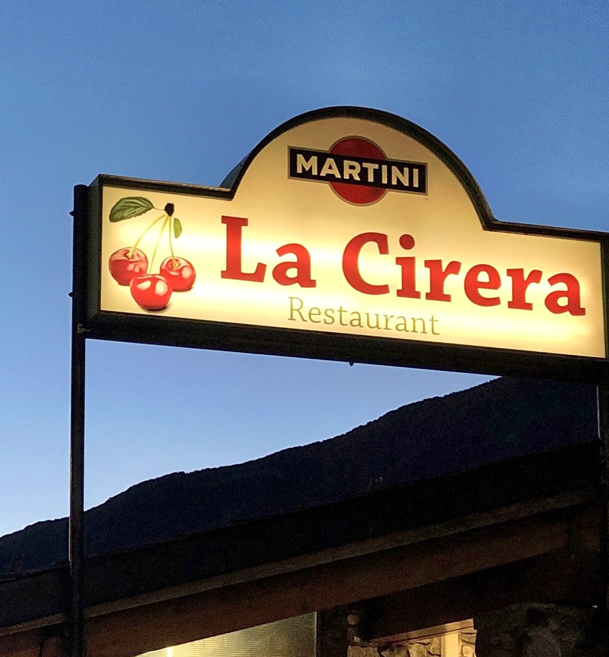 Restaurant Marisqueria Encamp LA CIRERA al costat del FUNICAMP